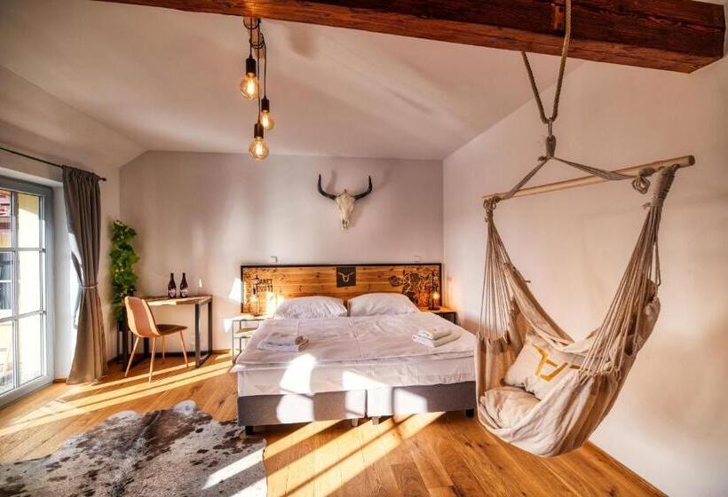 발코니 디럭스 룸, Pivni