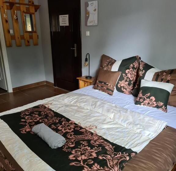 Семейный Номер, Amina Apartman
