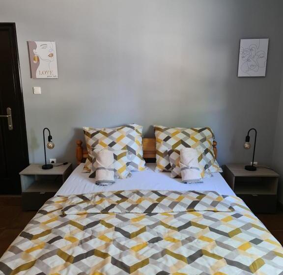 ファミリールーム, Amina Apartman