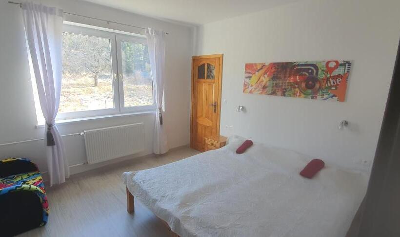 家庭套房, Villa Zarra