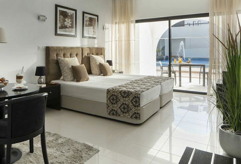 Студио Стандарт Вид на Бассейн, Belmar Spa & Beach Resort