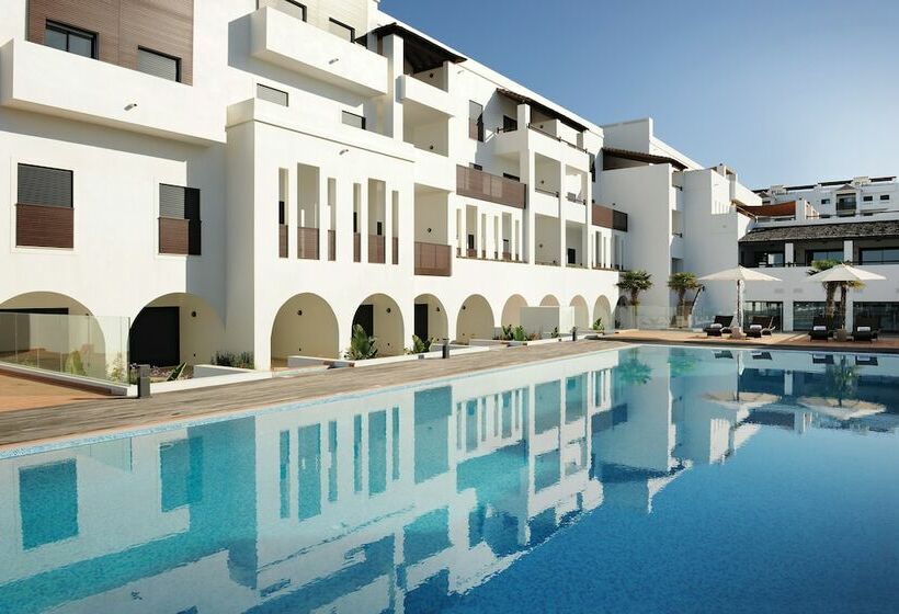 Студио Стандарт Вид на Бассейн, Belmar Spa & Beach Resort