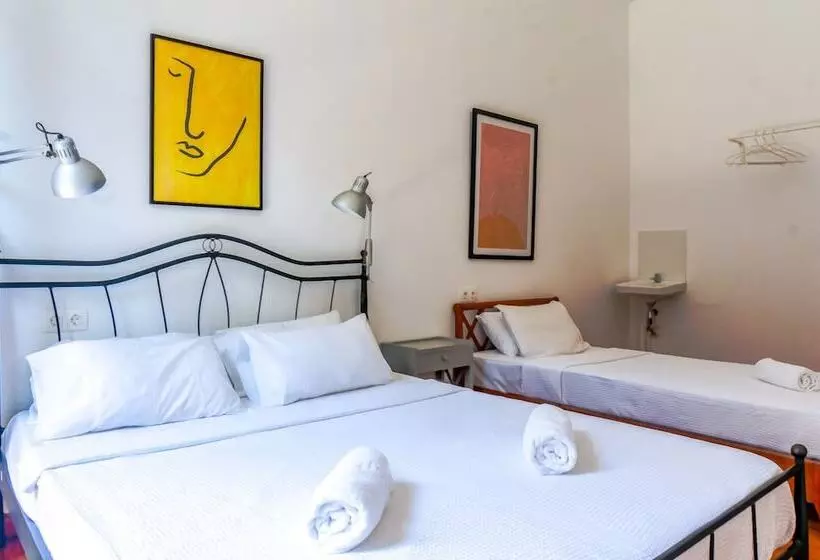 スタンダードトリプルルーム, Dioskouros Hostel