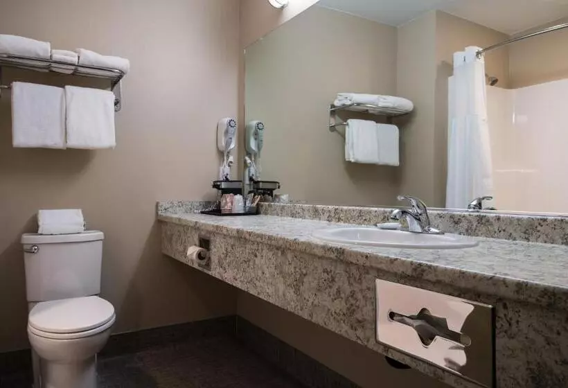 キングサイズベッド、ビュー付きデラックスルーム, Harbor 360 Hotel Seward