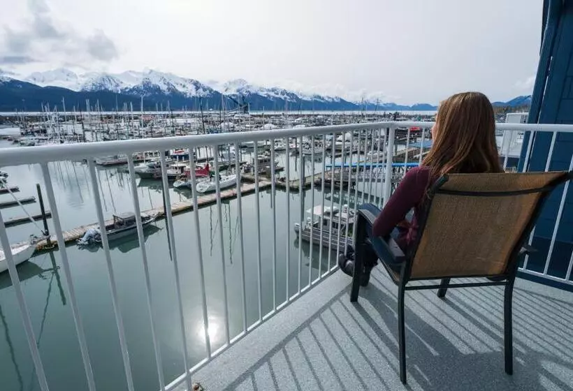 キングサイズベッド、ビュー付きデラックスルーム, Harbor 360 Hotel Seward