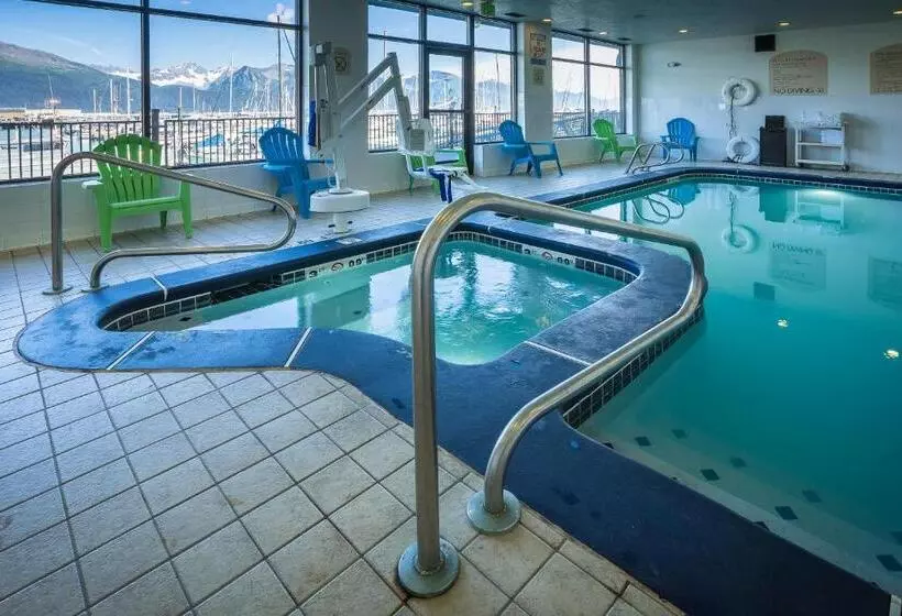 マウンテンビュースタンダードルーム, Harbor 360 Hotel Seward