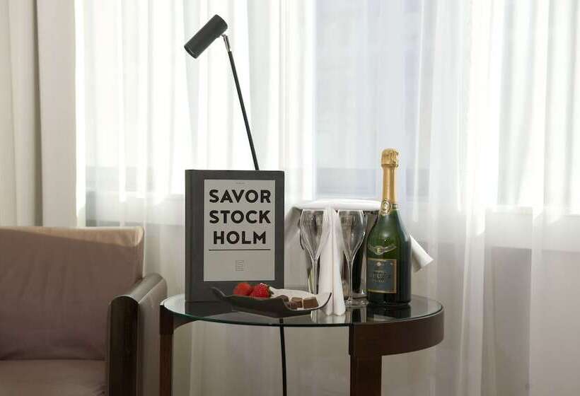 デラックスルーム, Elite Eden Park