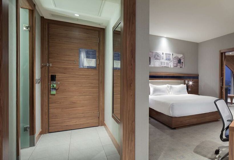اتاق خانوادگی, Hampton By Hilton Bursa