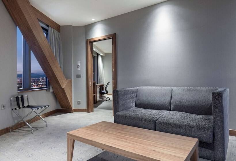 اتاق خانوادگی, Hampton By Hilton Bursa