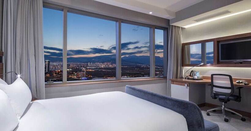 اتاق خانوادگی, Hampton By Hilton Bursa