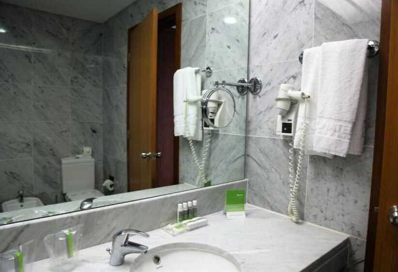 수피리어 룸, Inatel Flores