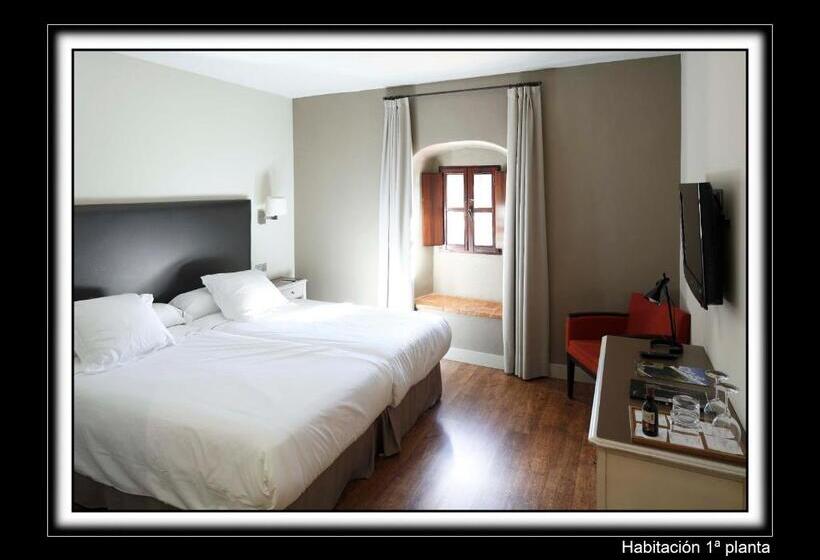 标准间, Komentu Maitea