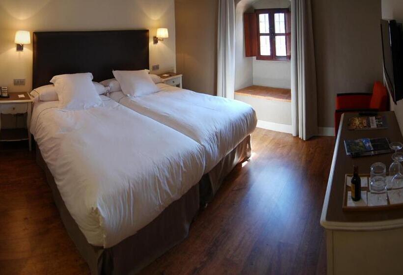 标准间, Komentu Maitea