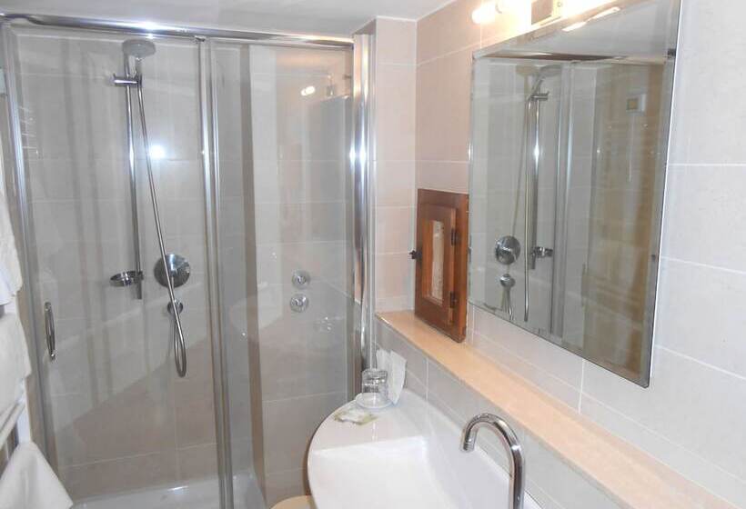 חדר סופריור, Lo Spedalicchio