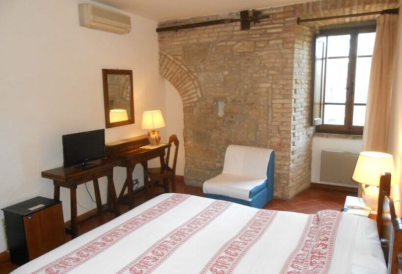 חדר סופריור, Lo Spedalicchio