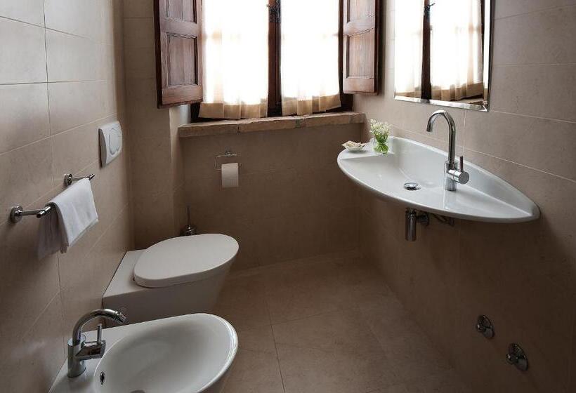 חדר סופריור, Lo Spedalicchio