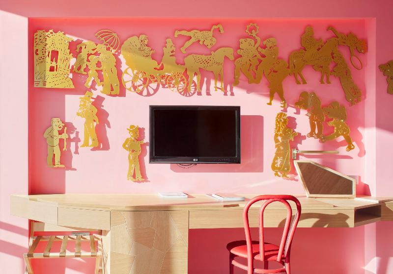 غرفة قياسية, New