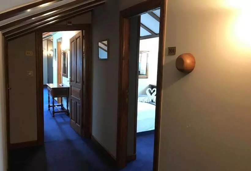 آپارتمان یک خوابه با دری مشترک که هال را جدا می کند., Posada San Marcos