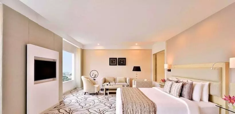 スイート, Radisson Blu Bengaluru Outer Ring Road