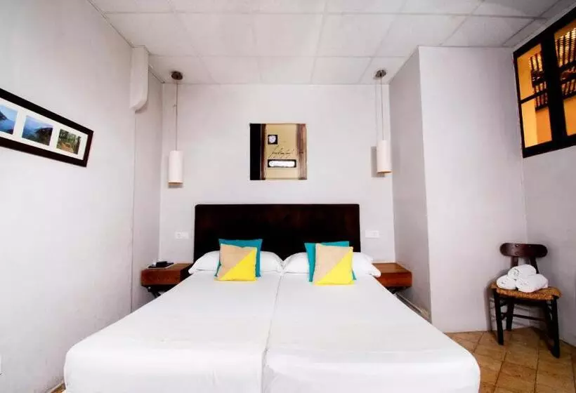 اتاق استاندارد, S´hostal D´esporles