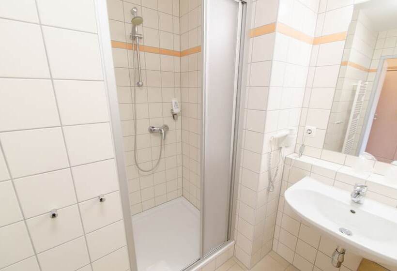 غرفة قياسية رباعية, Jufa Hotel Fürstenfeld