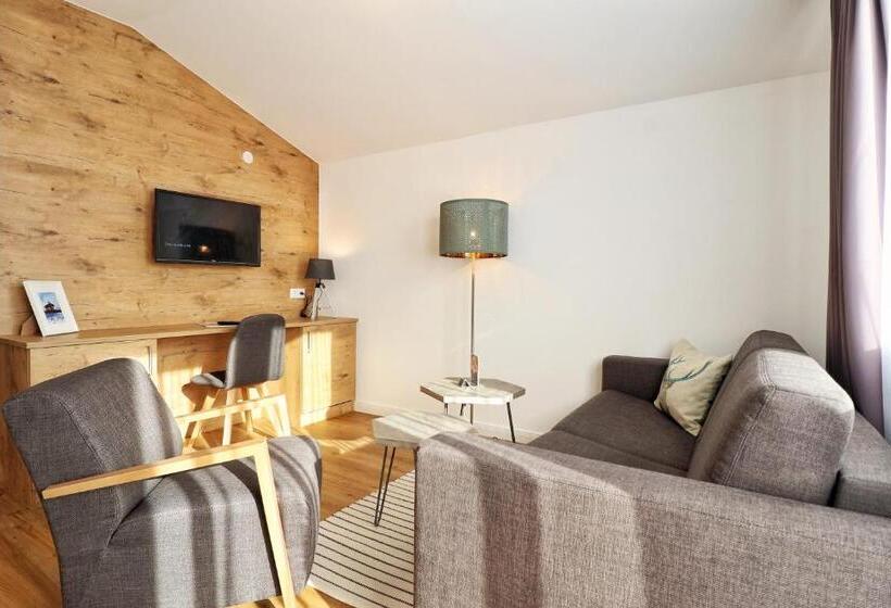 جناح جونيور مزوَّد بشرفة, Seelos  Alpine Easy Stay  Bed & Breakfast