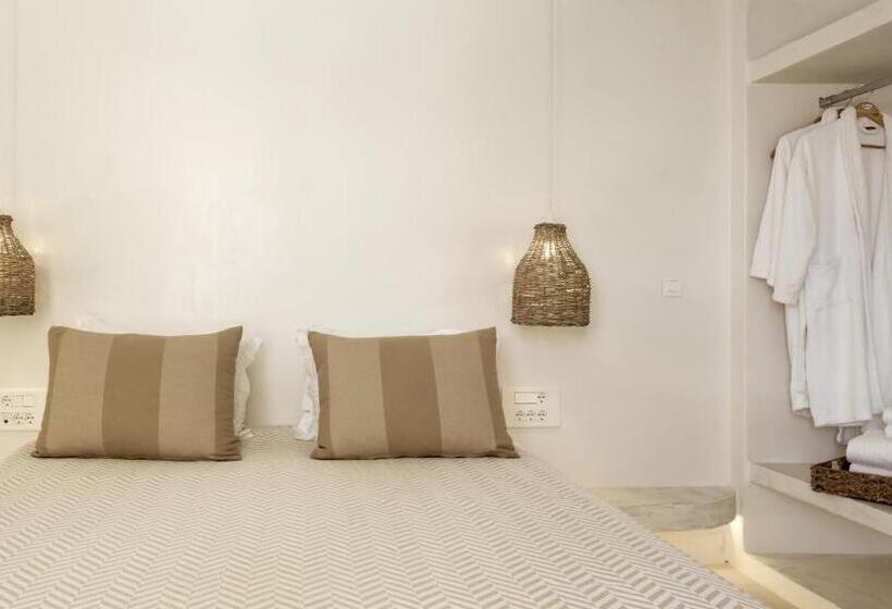 جناح, Naxian Collection