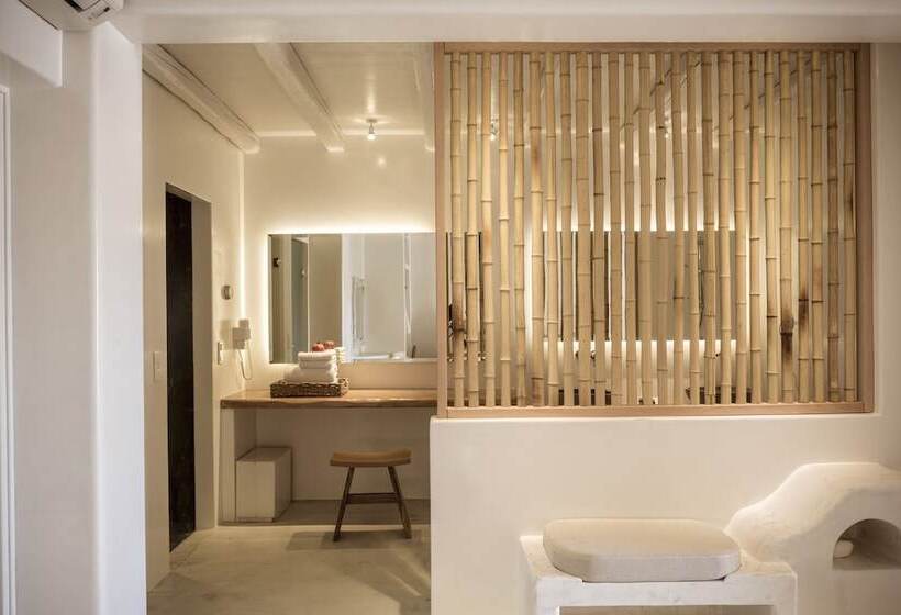 جناح بريميوم, Naxian Collection