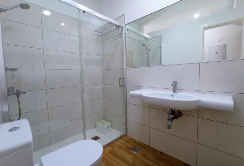 דירה בת חדר שינה 1 עם מרפסת, Atlantic Apartments
