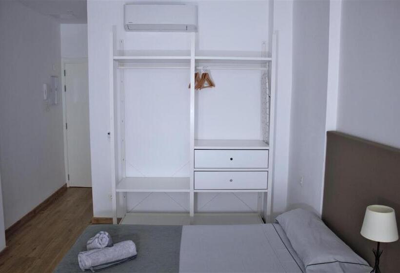 海の見えるスタンダードスタジオ, Atlantic Apartments