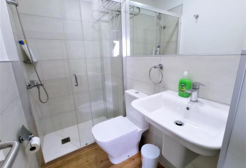 スタンダードスタジオ, Atlantic Apartments