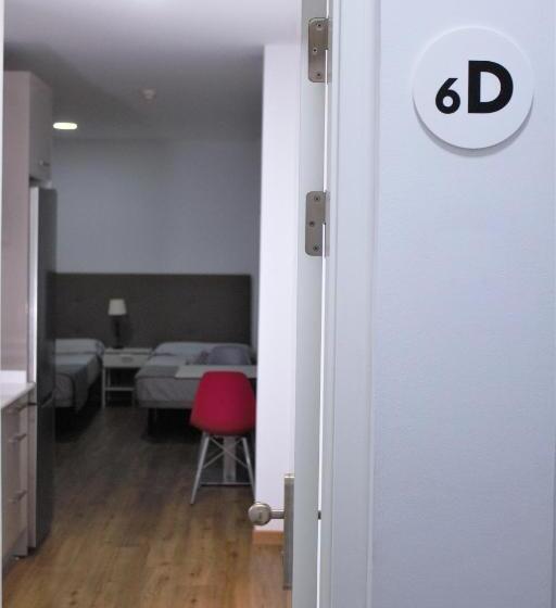 スタンダードスタジオ, Atlantic Apartments