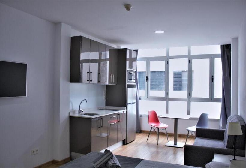 דירת חדר, Atlantic Apartments