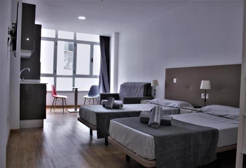 דירת חדר, Atlantic Apartments
