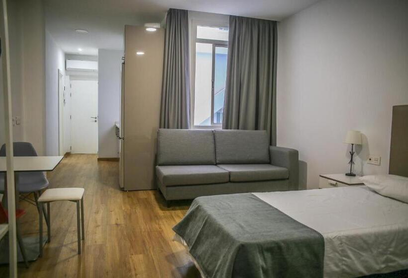 スタンダードスタジオ, Atlantic Apartments