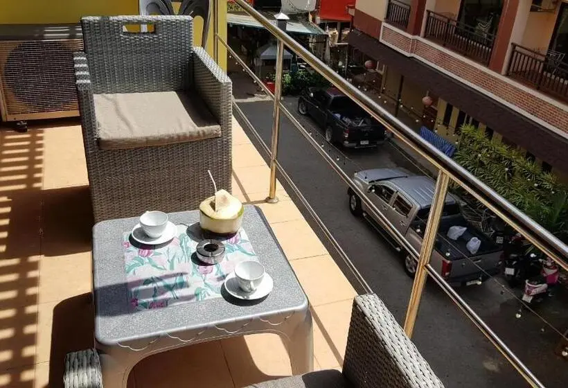 Deluxe-huone Parveke, Kata Happy Place
