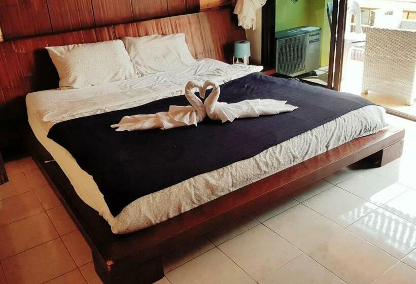 Cameră Deluxe cu Balcon, Kata Happy Place