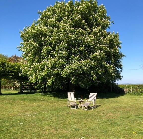 חדר סופריור עם מיטת קינג, The Old School, Idbury, Ox7 6ru