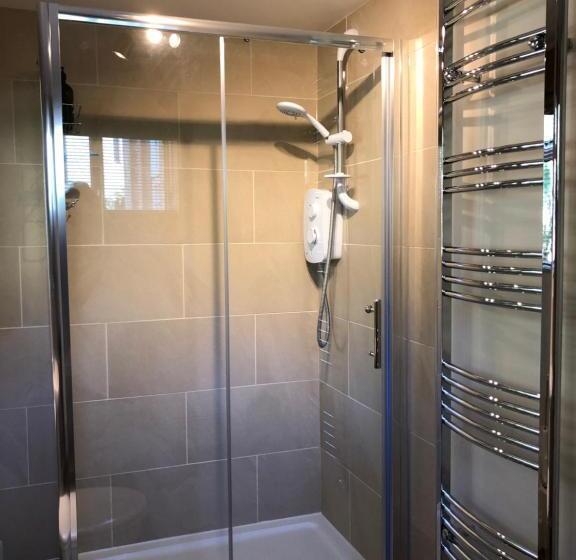 חדר סופריור עם מיטת קינג, The Old School, Idbury, Ox7 6ru