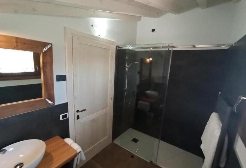 اتاق سوپریور, Le Zampolle B & B