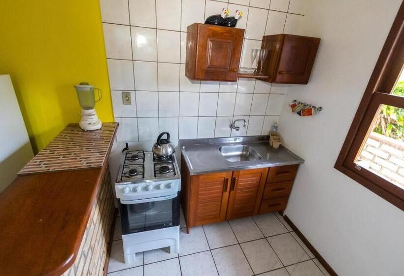 اتاق استاندارد چهار تخته, Pousada Capricórnio