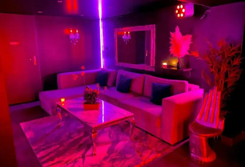スタンダードルーム, Suite Avec Piscine Privée