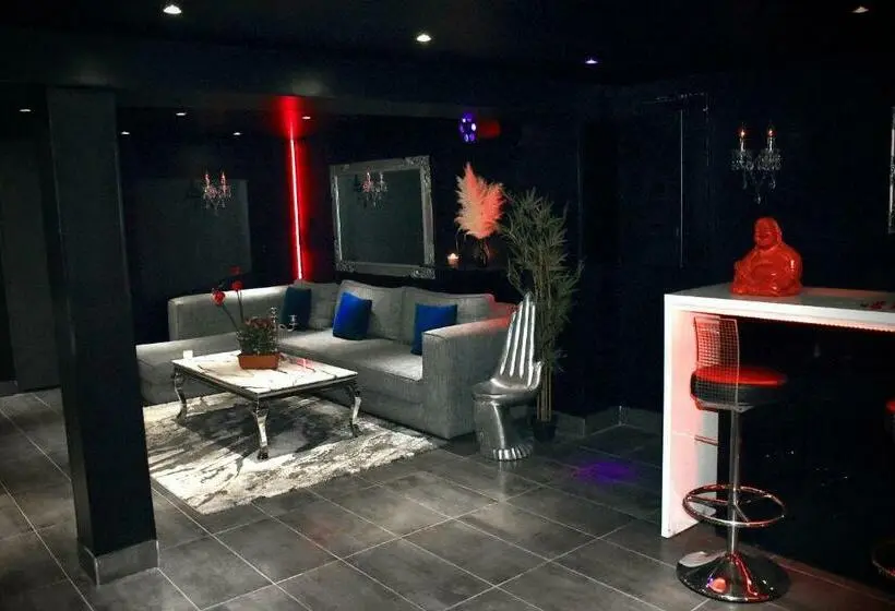 スタンダードルーム, Suite Avec Piscine Privée