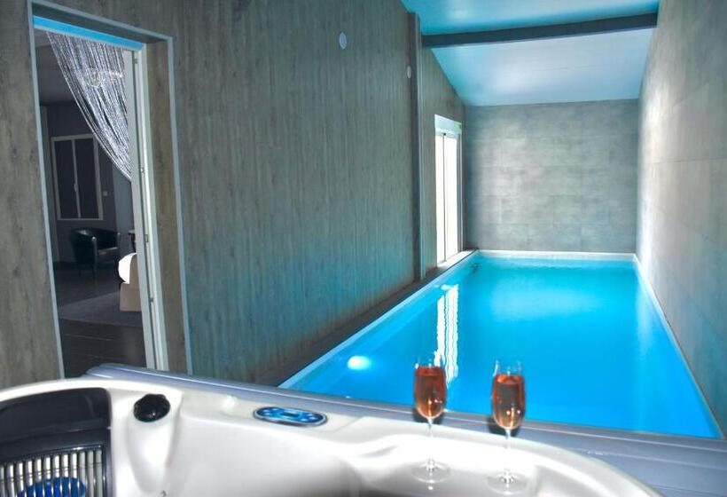 キングサイズベッドのデラックスルーム, Suite Avec Piscine Privée