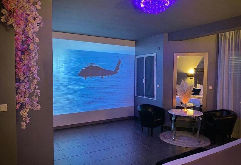 キングサイズベッドのデラックスルーム, Suite Avec Piscine Privée