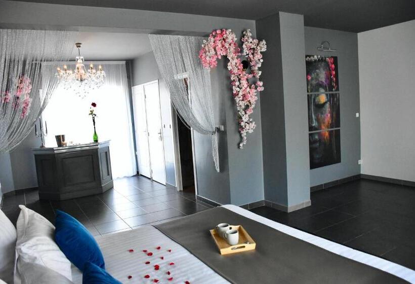 キングサイズベッドのデラックスルーム, Suite Avec Piscine Privée