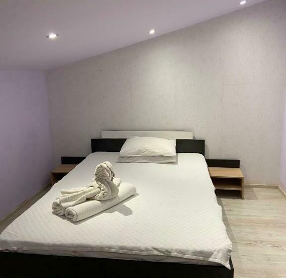 标准工作室, Pensiunea Exotic