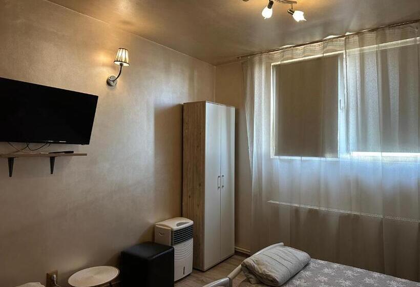 家庭套房, Pensiunea Exotic