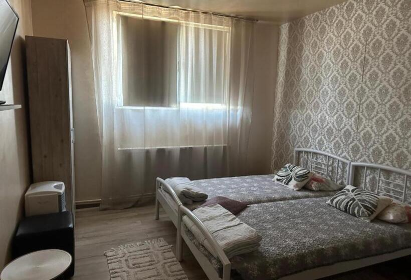 家庭套房, Pensiunea Exotic