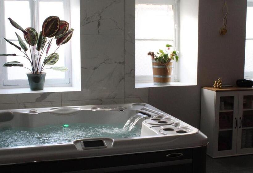 Номер Deluxe, La Villa François Premier